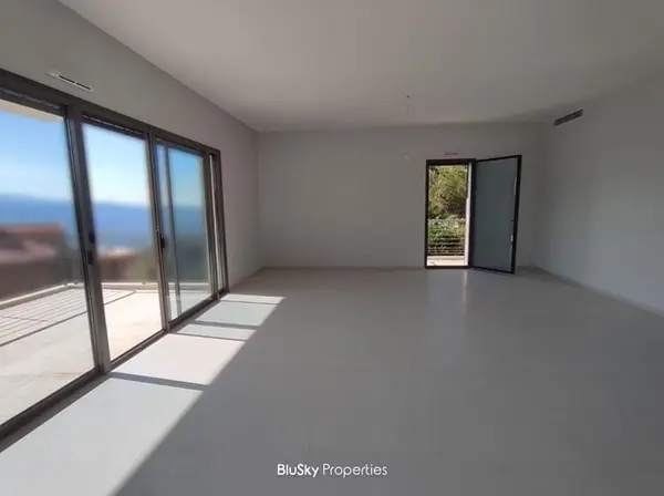 Apartment 165m² Garden for Rent in Baabdat