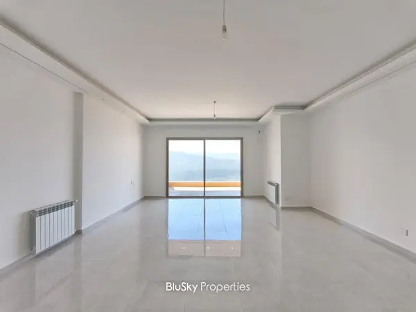 Apartment 175m² with Garden for Sale in Baabdat