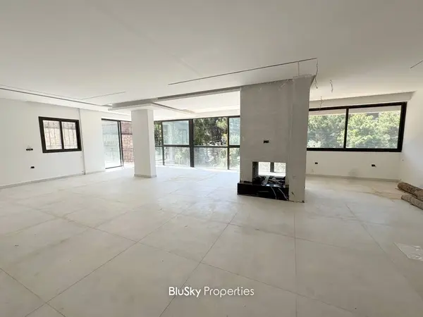 Apartment 190m² with Terrace for Sale in Baabdat