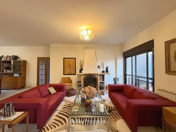 Apartment 260m² for Rent in Baabdat