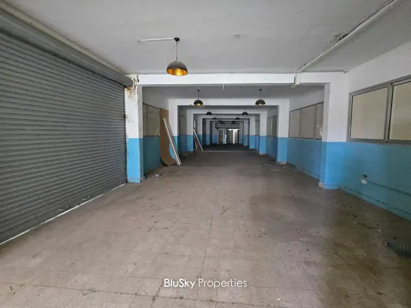 Warehouse 300m² for Rent in Baabda