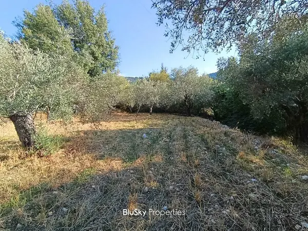 Land 1,170m² for Sale in Bchelli