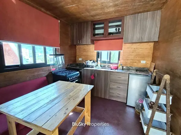 Stand Alone House 35m² Garden for Rent in Bchelli