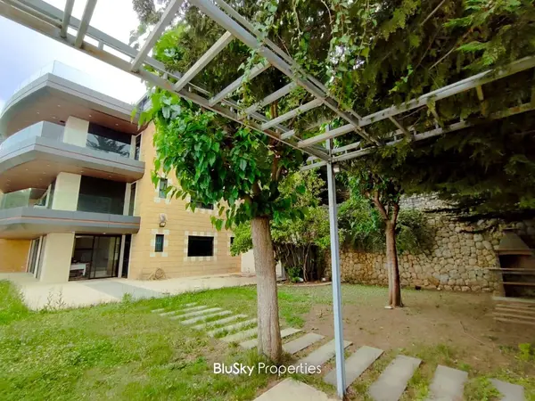 Apartment 350m² Garden for Sale in Bhersaf