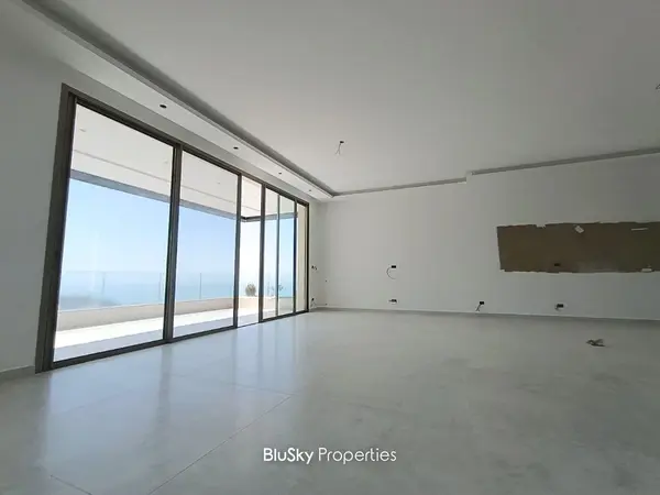 Apartment 225m² with Sea View for Sale in Blat