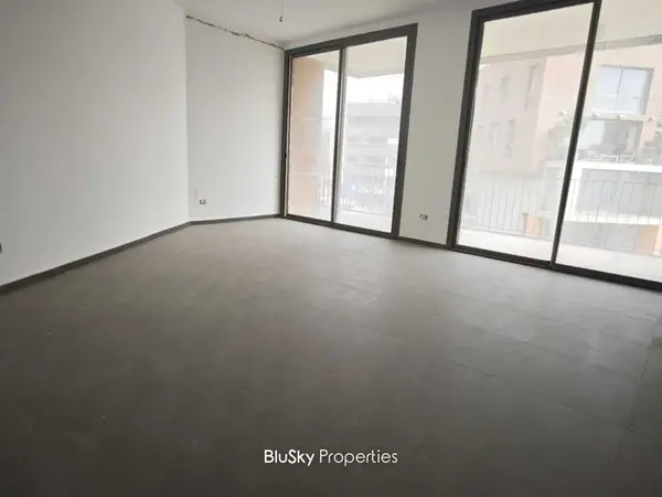 Apartment 147m² Mountain View for Sale in Beit Meri