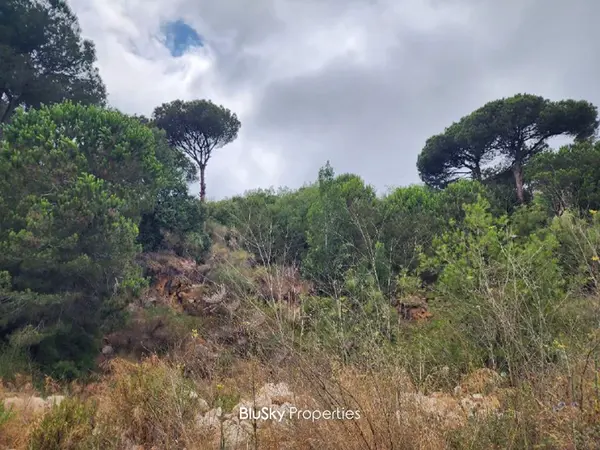Land 2,000m² for Sale in Beit Meri