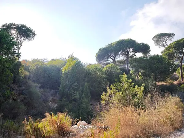 Land 2,000m² for Sale in Beit Meri