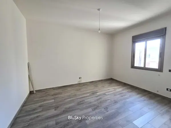 Apartment 200m² Mountain View for Sale in Beit Meri