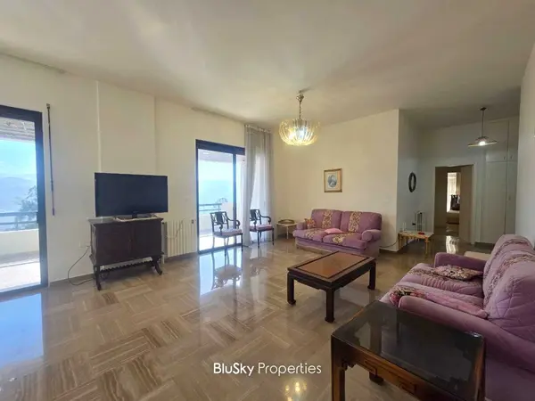 Apartment 200m² Terrace for Sale in Beit Meri