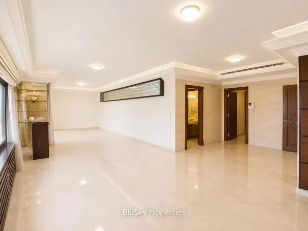 Apartment 240m² with Sea View for Sale in Beit Meri