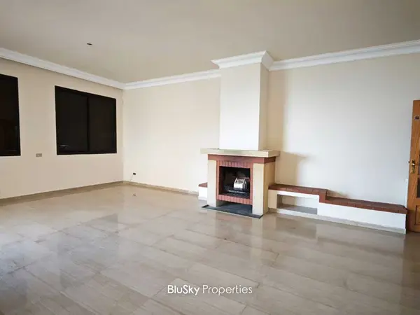 Apartment 340m² Terrace for Rent in Beit Meri