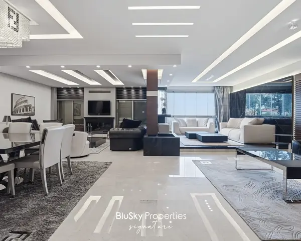 Apartment 340m² with Sea View for Sale in Beit Meri