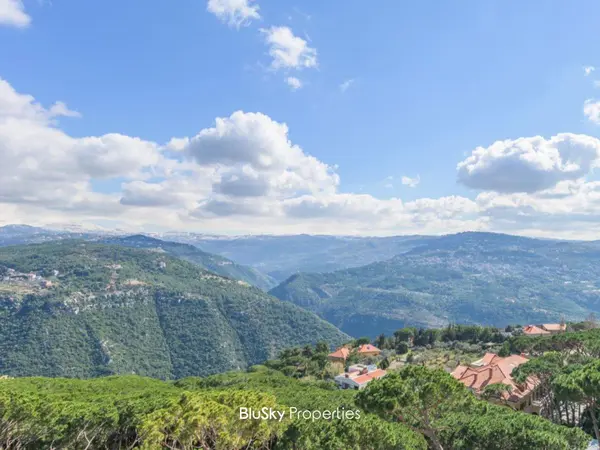 Land 850m² for Sale in Beit Meri