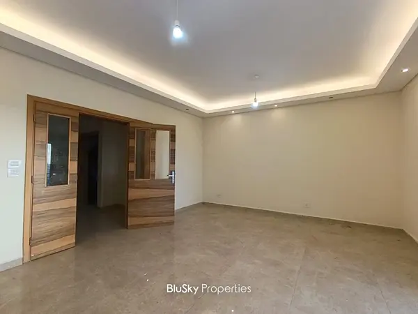 Apartment 130m² with Sea View for Sale in Bouar