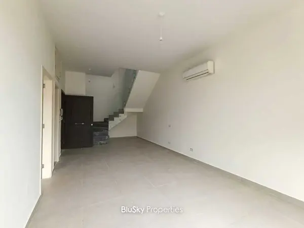 Duplex 155m² Terrace for Sale in Bouar