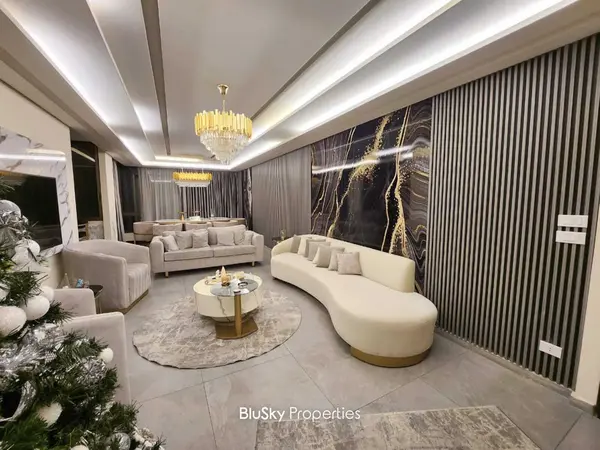 Duplex 225m² with Terrace for Sale in Bouar