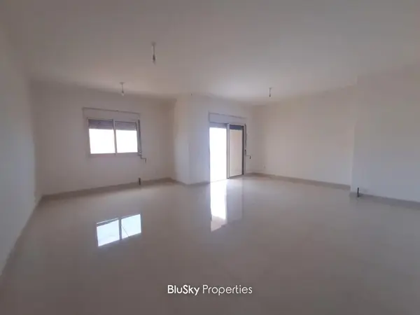 Duplex 330m² Sea View for Sale in Bouar