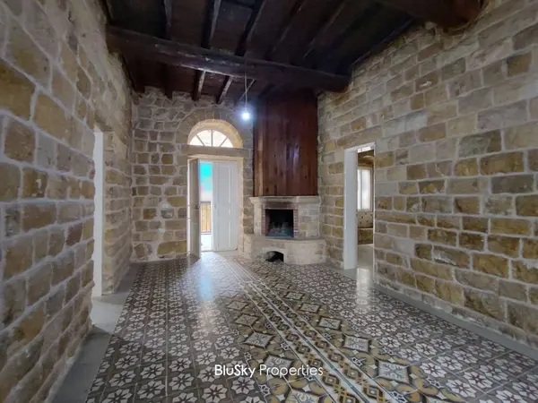 Apartment 170m² Terrace for Rent in Broumana