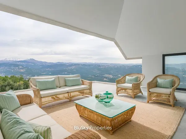Apartment 170m² Terrace for Sale in Broumana