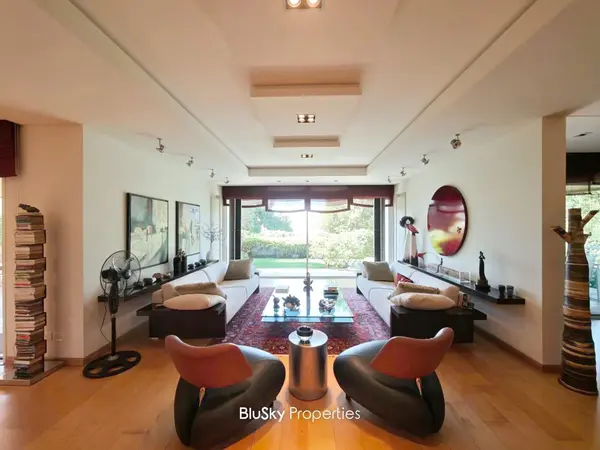 Apartment 350m² Terrace for Sale or Rent in Broumana