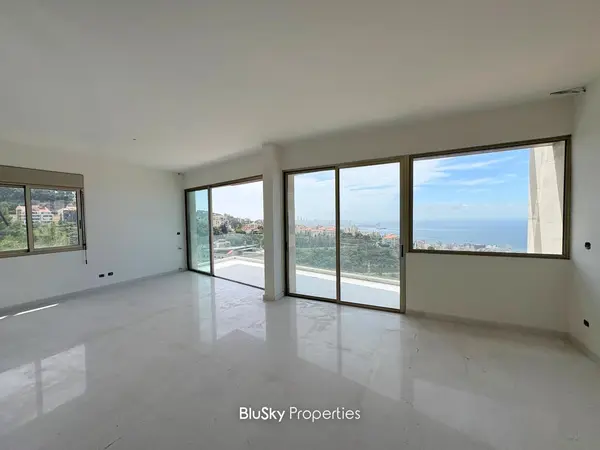 Apartment 182m² with Roof for Sale in Bsalim