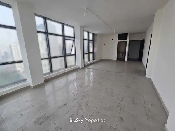 Office 135m² Terrace for Sale in Chiyah