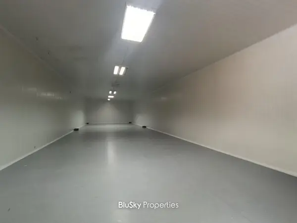 Warehouse 300m² for Rent in Chnaniir