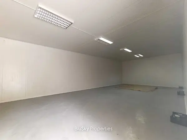 Warehouse 300m² for Rent in Chnaniir