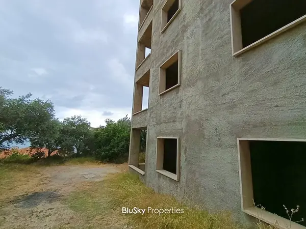 Building 800m² with Sea View for Sale in Fidar