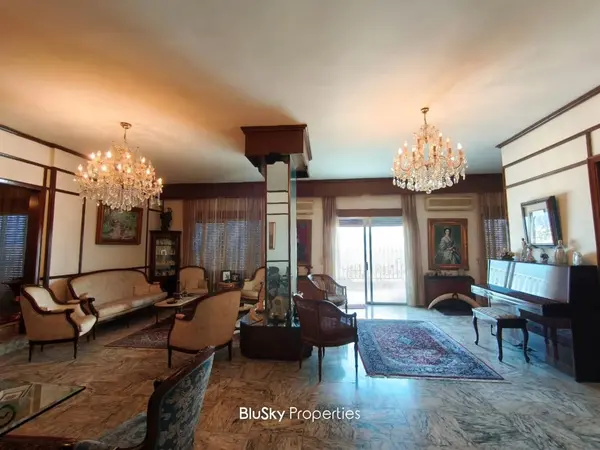 Apartment 300m² with Terrace for Sale in Ghazir