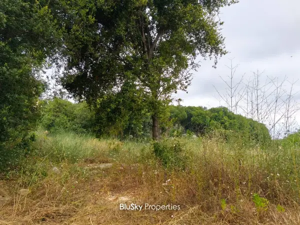 Land 900m² for Sale in Ghedres