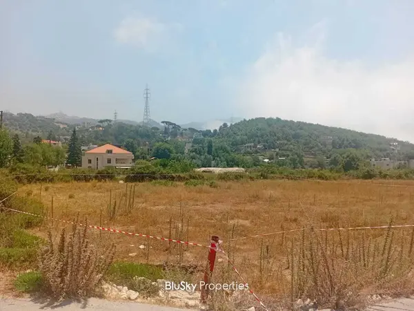 Land 2,200m² for Sale in Ghine