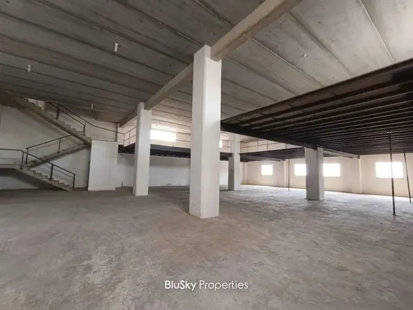 Warehouse 1,700m² for Rent in Halat