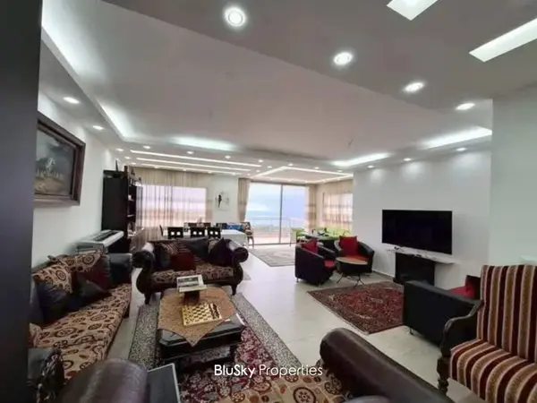 Apartment 170m² with Terrace for Sale in Halat
