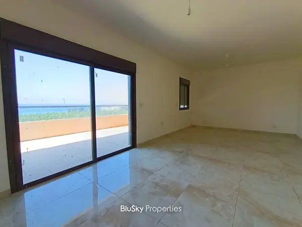 Apartment 200m² with Balcony for Sale in Halat