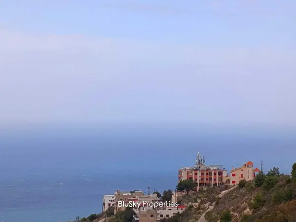 Land 842m² for Sale in Halat