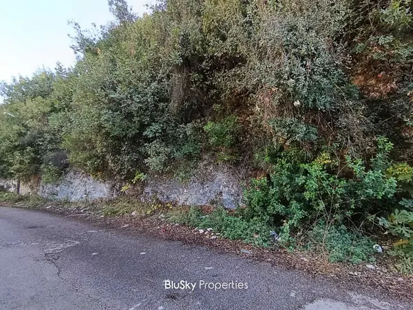 Land 900m² for Sale in Halat