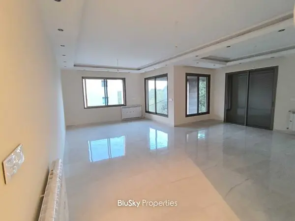 Apartment 213m² for Sale in Hbous