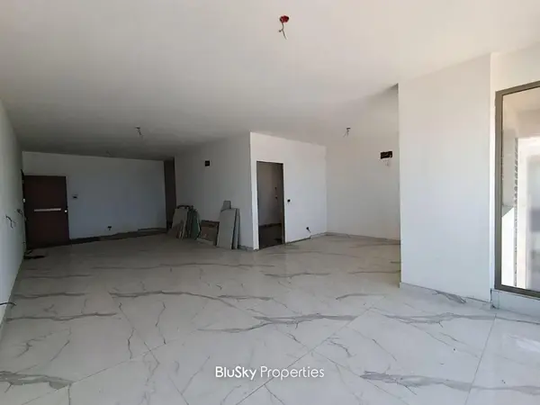 Duplex 310m² Sea View for Sale in Haret Sakher
