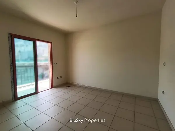 Office 60m² for Rent in Haret Sakher