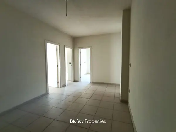 Office 75m² for Rent in Haret Sakher