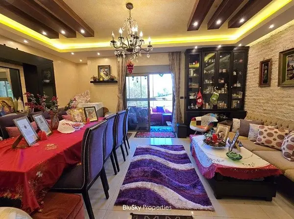 Apartment 117m² Balcony for Sale in Jdeideh