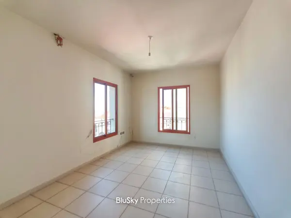 Office 60m² for Rent in Jounieh