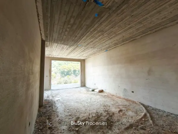 Apartment 240m² with Terrace for Sale in Kfarhbab