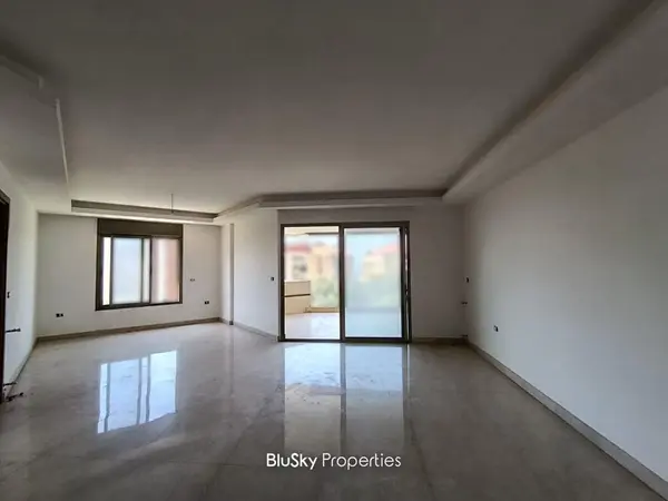 Apartment 250m² Sea View for Sale in Kfarhbab