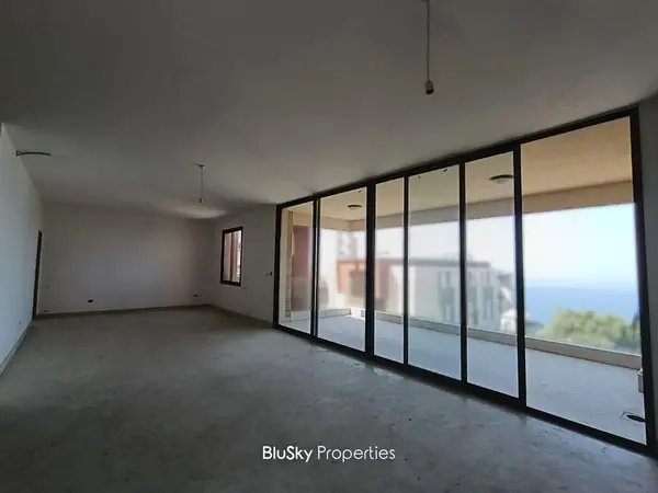 Duplex 345m² Terrace for Sale in Kfarhbab