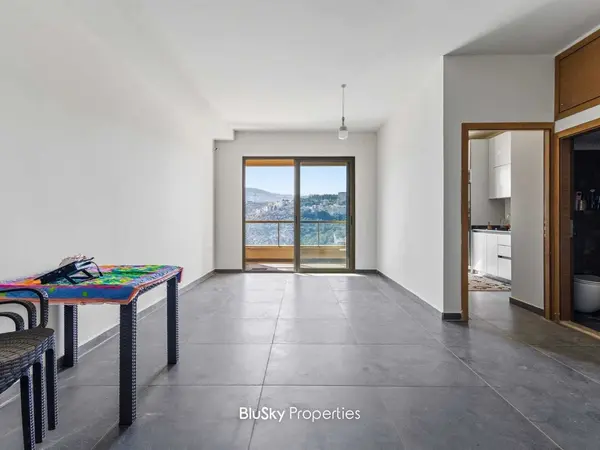 Apartment 110m² with Terrace for Sale in Mansourieh