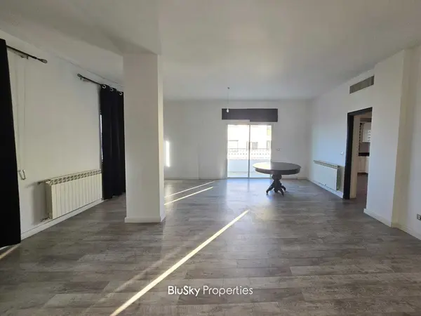 Apartment 200m² for Rent in Mansourieh