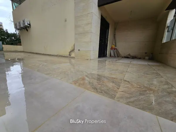 Apartment 200m² Terrace for Sale in Mansourieh